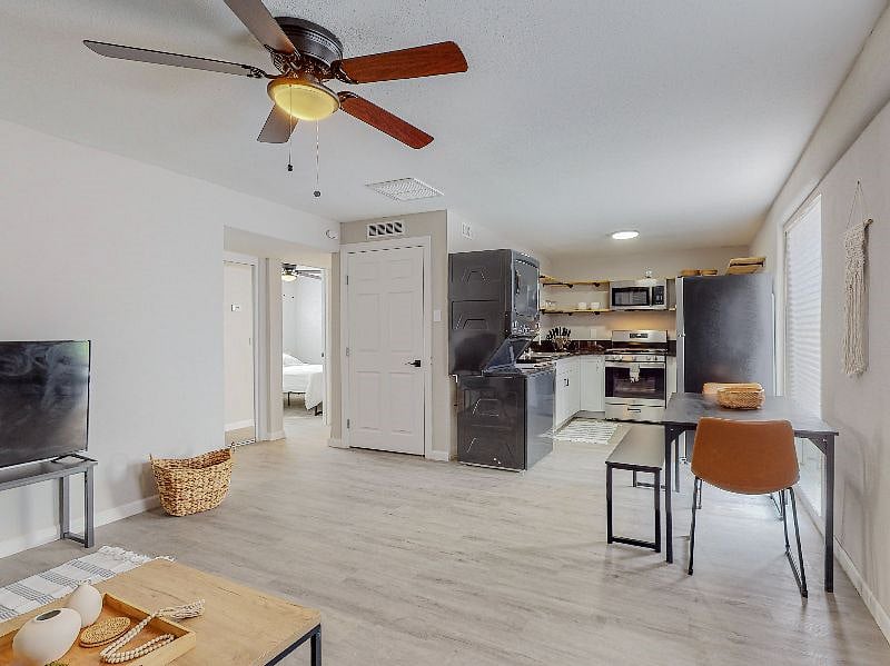 Furnished Finder property 448280_1 photo 10