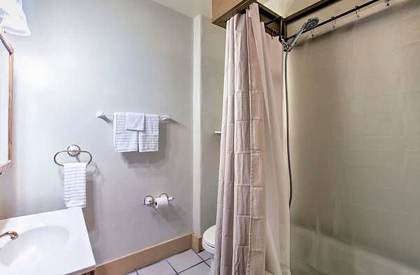 Furnished Finder property 448283_1 photo 5