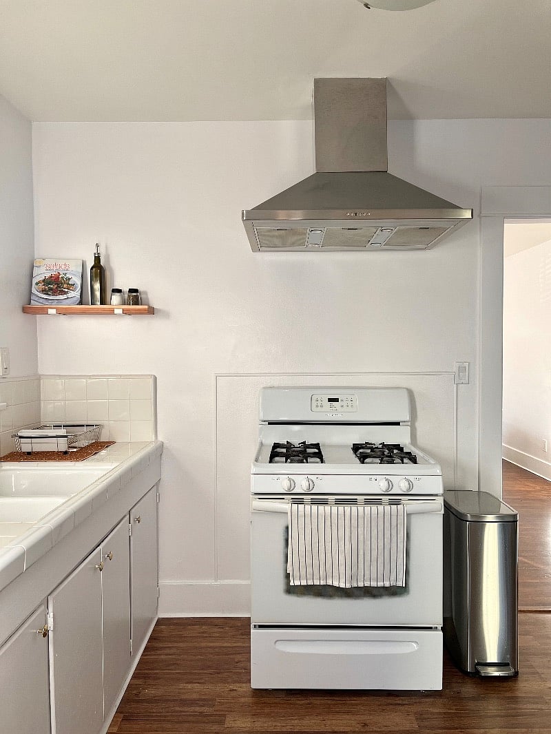 Kitchen with gas stove