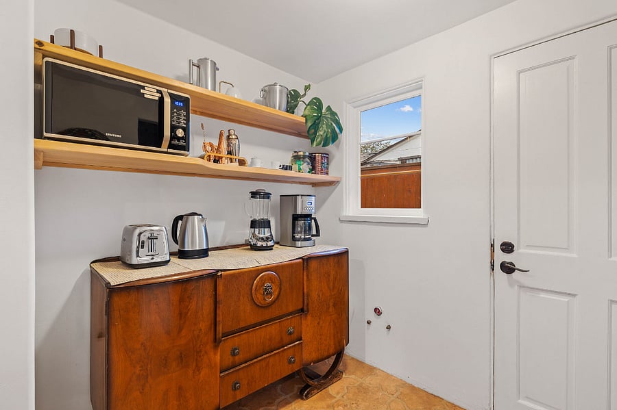 Kitchen - Coffee nook by Pantry