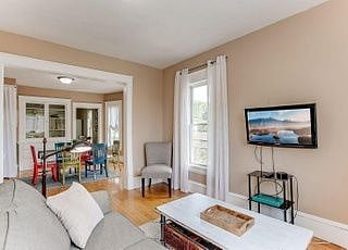Furnished Finder property 448536_1 photo 3
