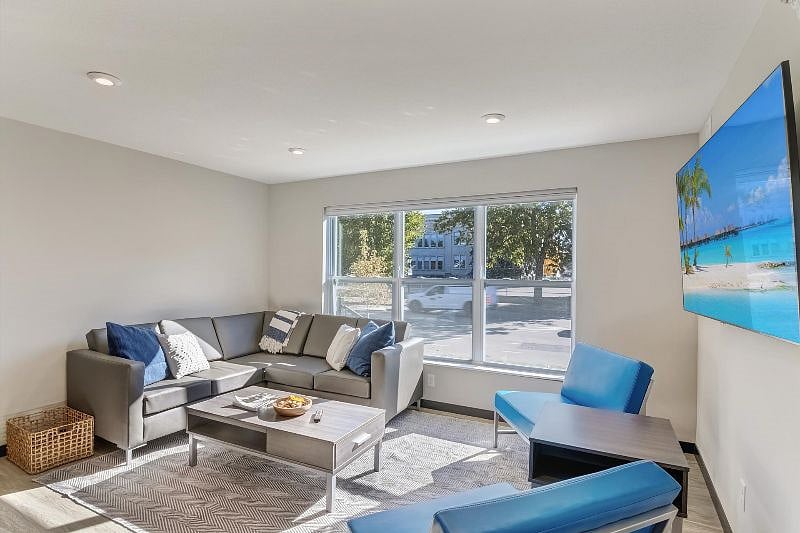 Furnished Finder property 448601_2 photo 23