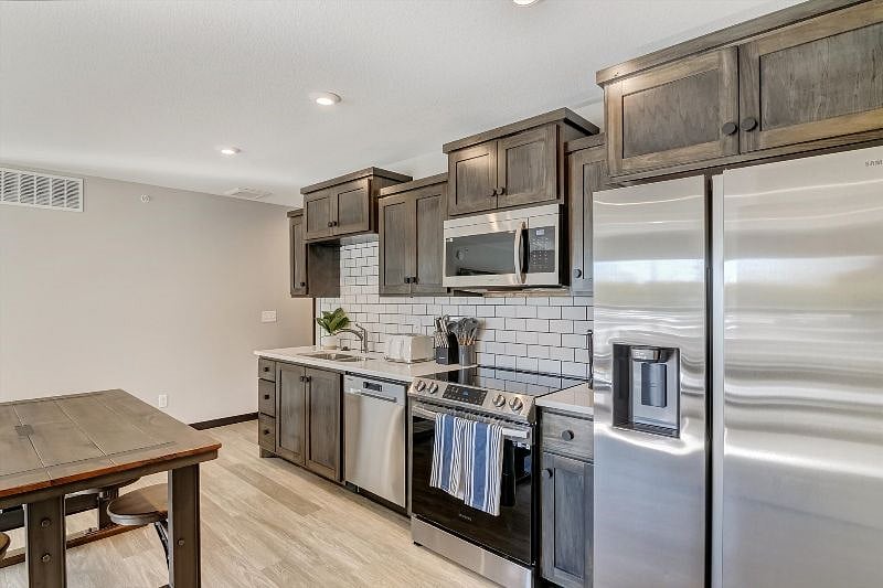 Furnished Finder property 448601_3 photo 12