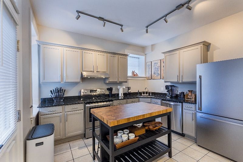 Furnished Finder property 448654_1 photo 8