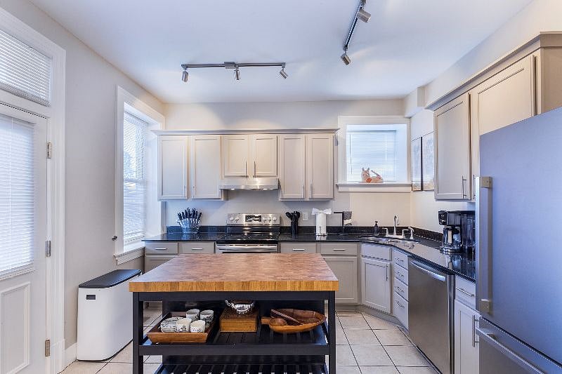 Furnished Finder property 448654_1 photo 11