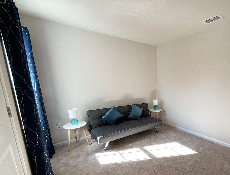3rd bedroom with a convertible SERTA futon that fold out to a comfortable bed . We also have an additonal self inflatable air bed. This room will have a desk and ergonomical office chair.