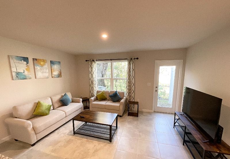 Furnished Finder property 448668_1 photo 9