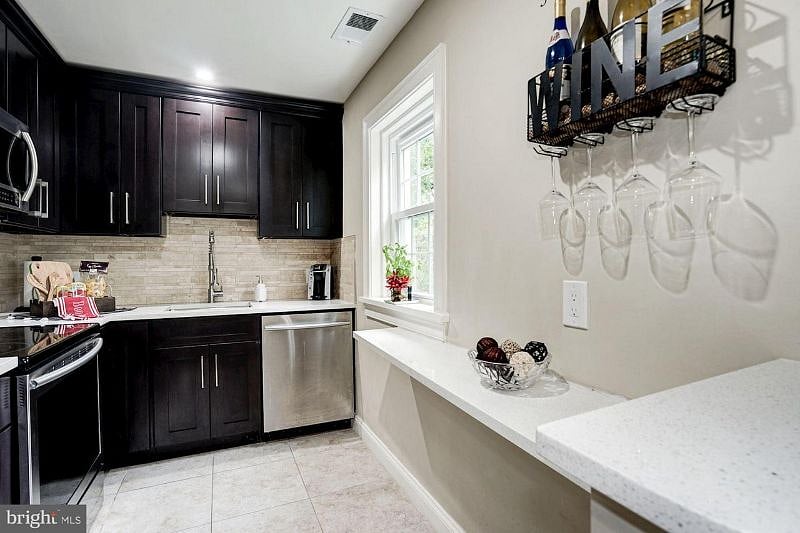 Furnished Finder property 448747_1 photo 7