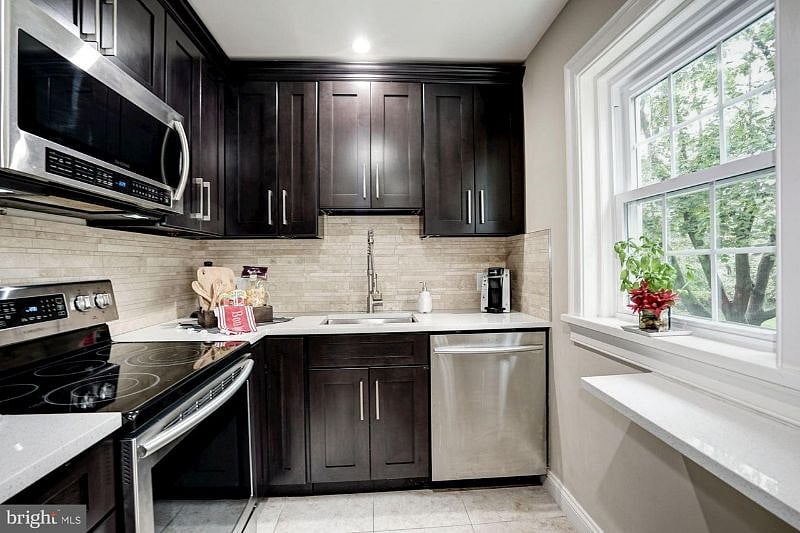 Furnished Finder property 448747_1 photo 9