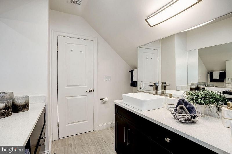 Furnished Finder property 448747_1 photo 22