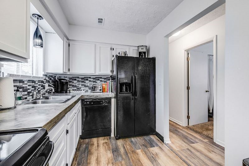 Furnished Finder property 448799_1 photo 7