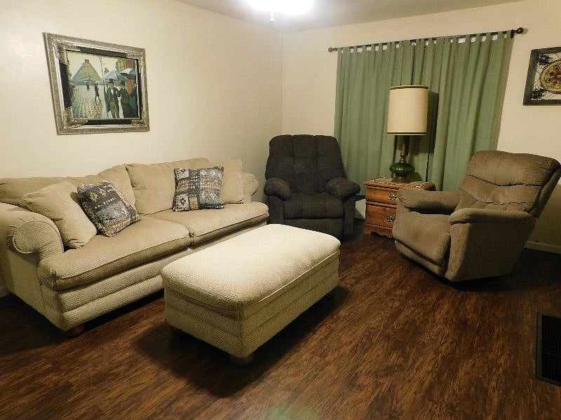 Furnished Finder property 448807_1 photo 3
