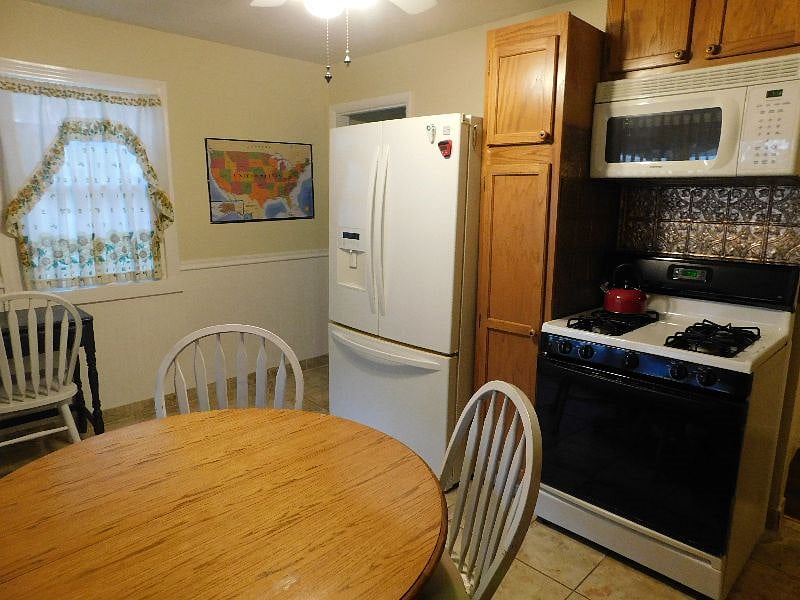 Furnished Finder property 448807_1 photo 7