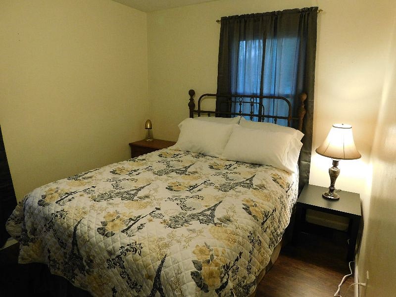 queen bed