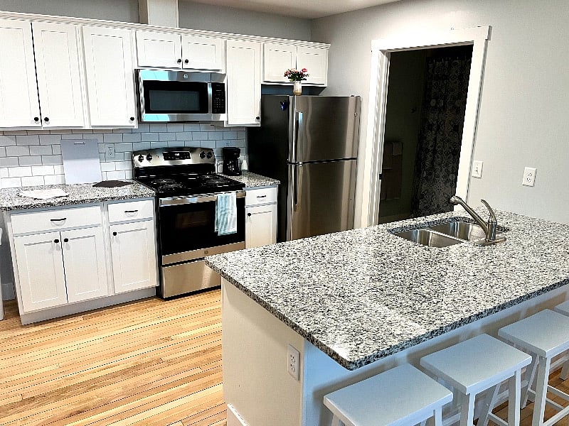 Furnished Finder property 448810_1 photo 3