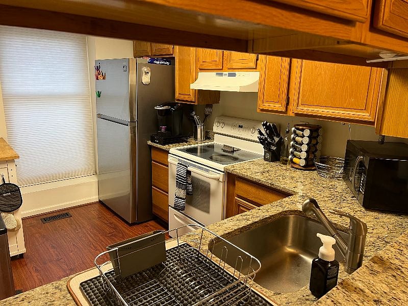 Furnished Finder property 448879_1 photo 4