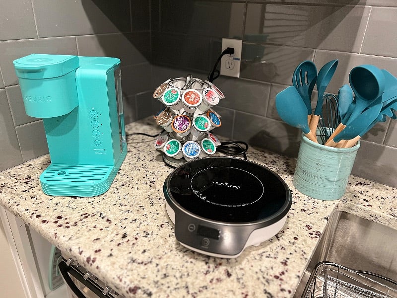 Keurig coffee maker, Kcup carousel, Induction Cooktop, Cooking Utensils