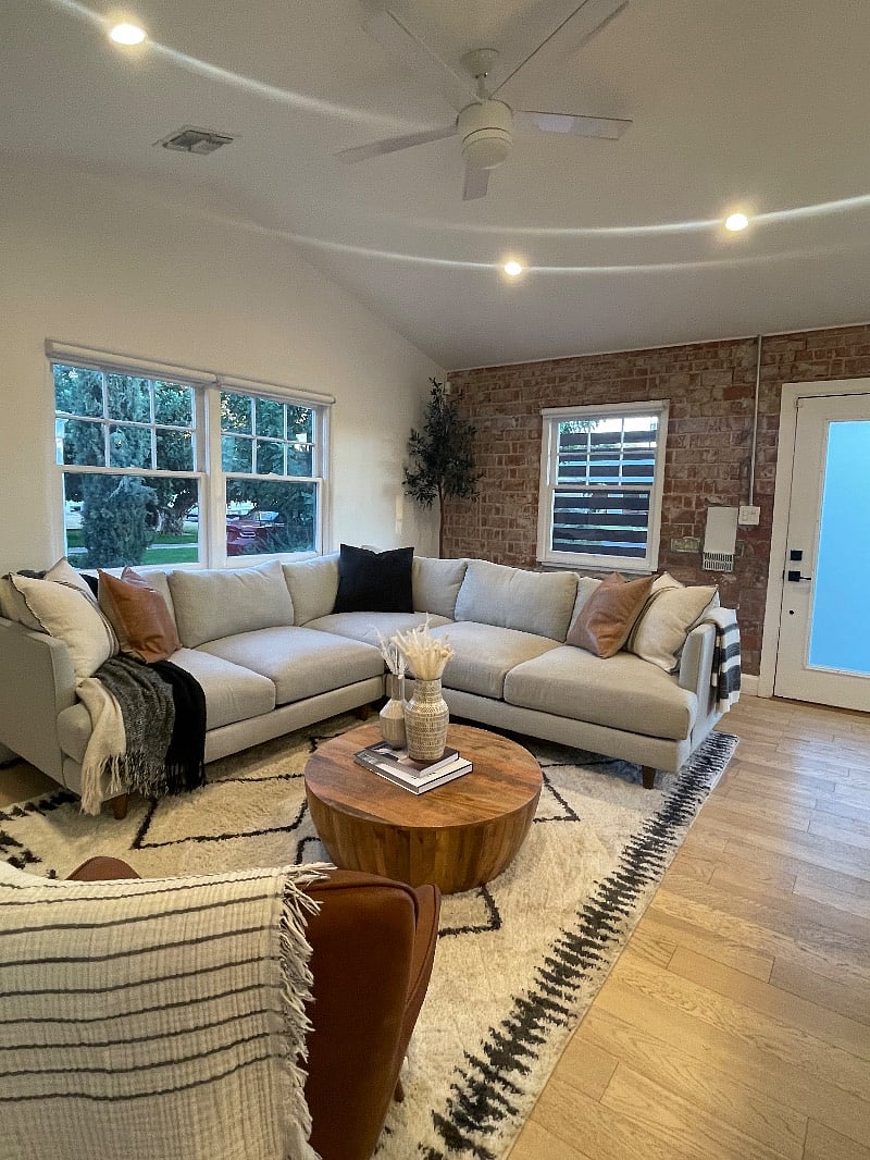 Furnished Finder property 449000_1 photo 3