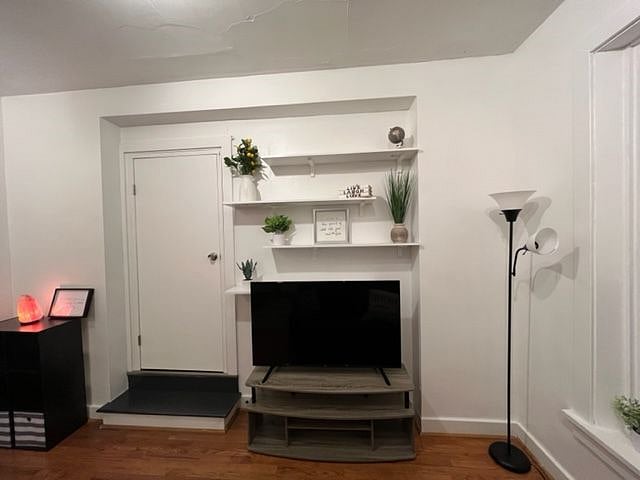 Furnished Finder property 449001_1 photo 13