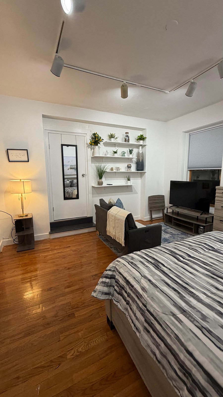 Furnished Finder property 449001_1 photo 6