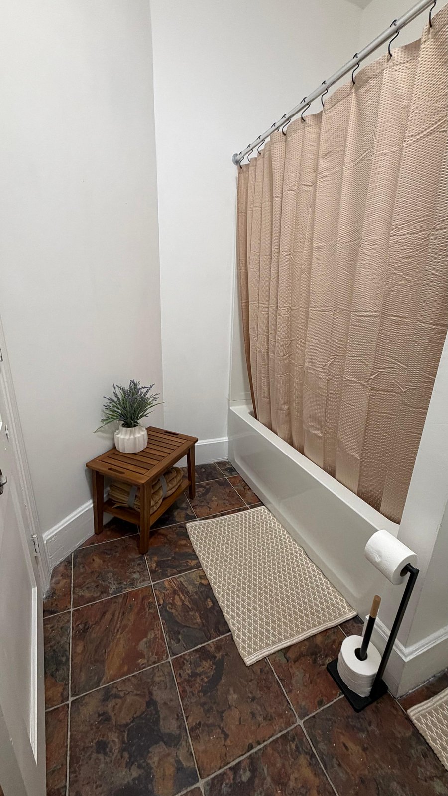 Furnished Finder property 449001_1 photo 10