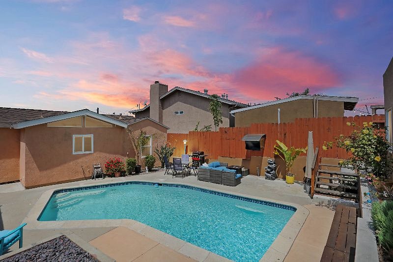 Furnished Finder property 449048_1 photo 3