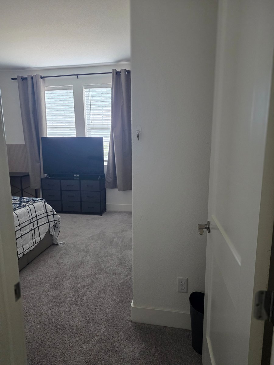 Furnished Finder property 449059_4 photo 17