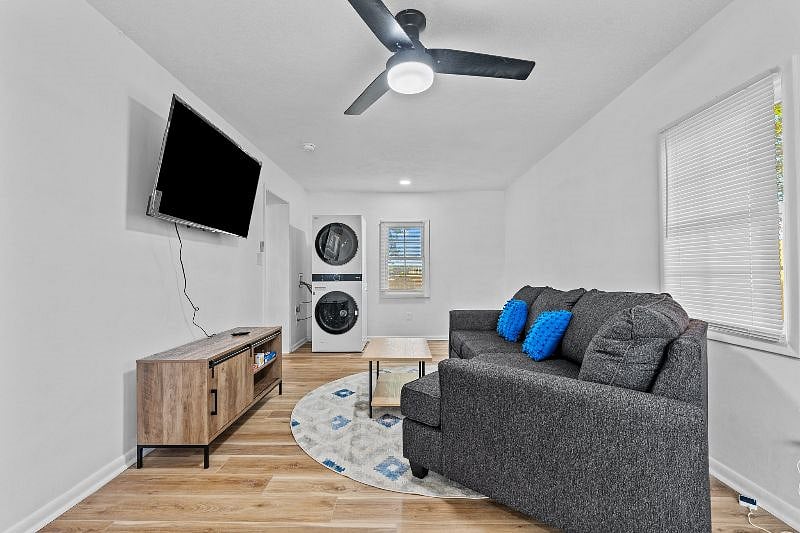 Furnished Finder property 449062_1 photo 11