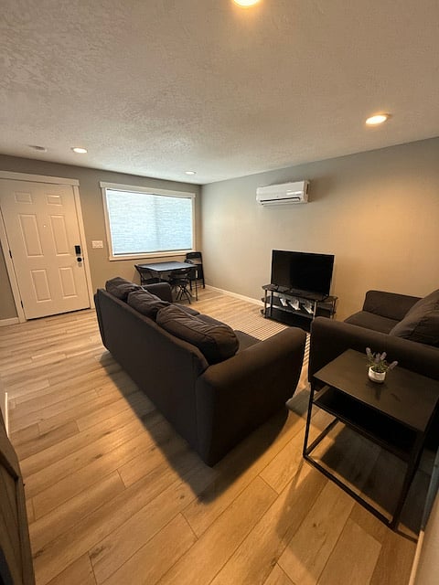 Furnished Finder property 449076_2 photo 5
