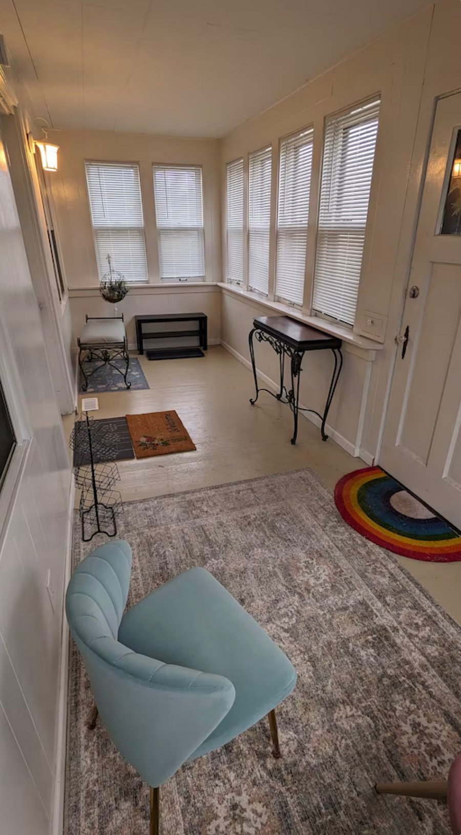 Enclosed heated/cooled sunroom