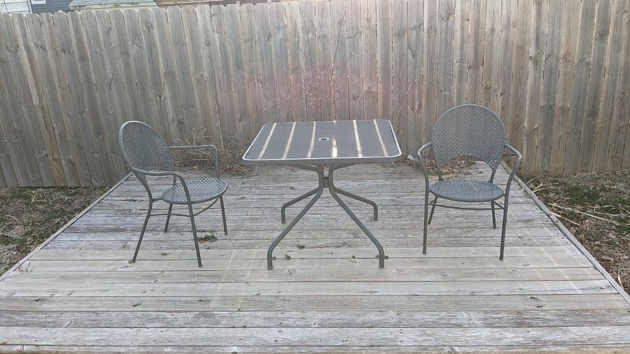 Outdoor patio set for nice spring/summer days.