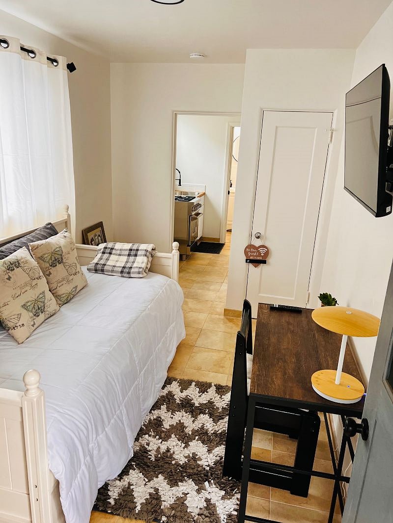 Furnished Finder property 449108_2 photo 11