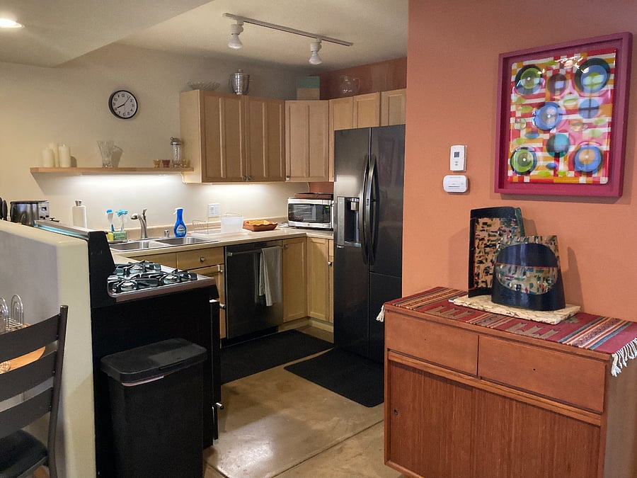 Kitchen and utility cabinet