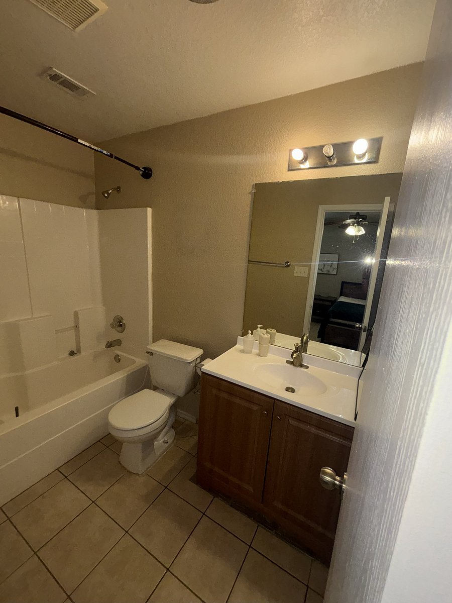 Furnished Finder property 449159_1 photo 8