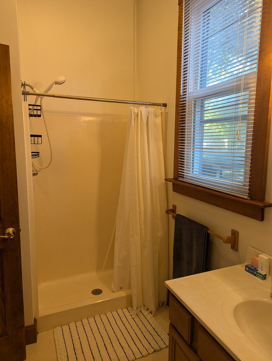 Furnished Finder property 449186_2 photo 10