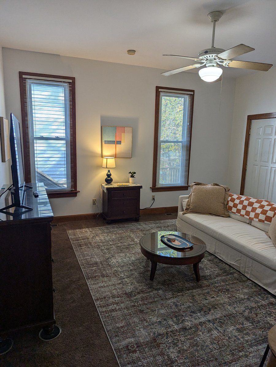 Furnished Finder property 449186_2 photo 3