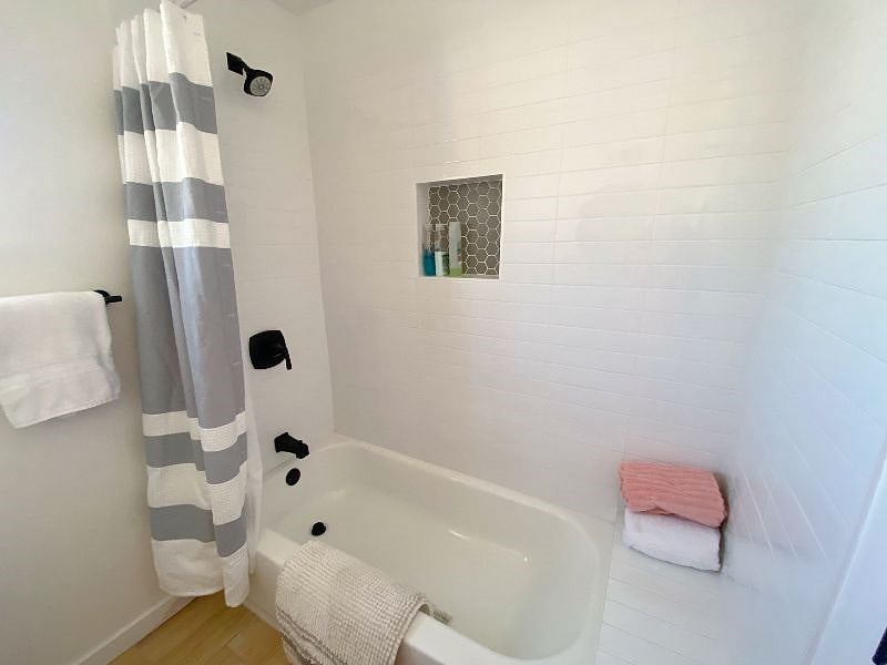 Furnished Finder property 449218_4 photo 8