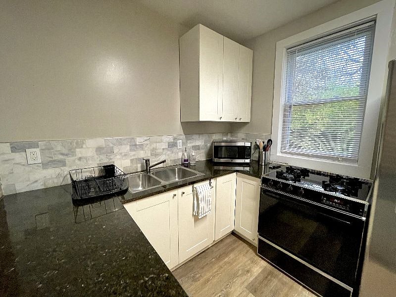 Furnished Finder property 449256_1 photo 11