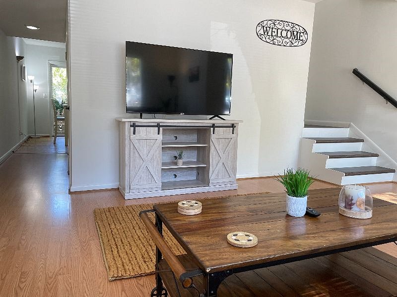 Furnished Finder property 449290_1 photo 3