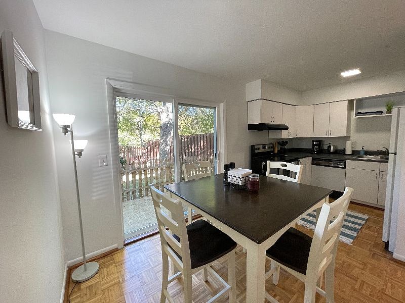 Furnished Finder property 449290_1 photo 5