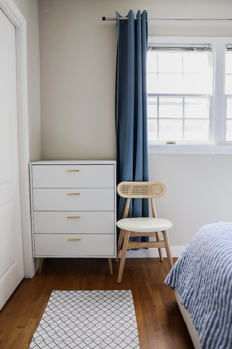King Bed, dresser, and, full closet