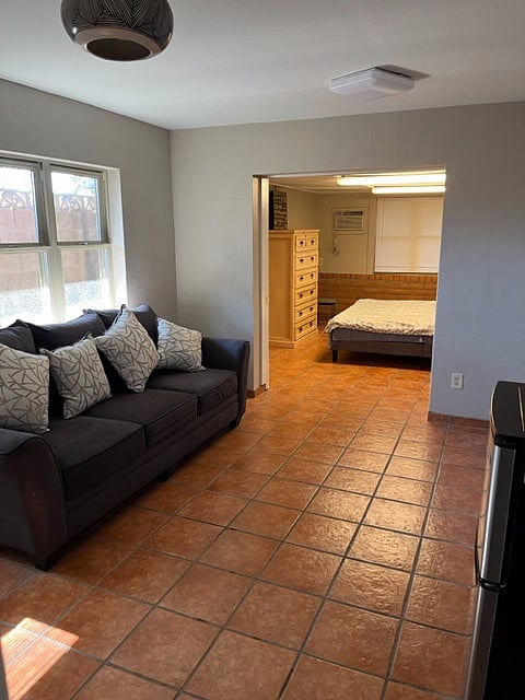 Furnished Finder property 449333_1 photo 3