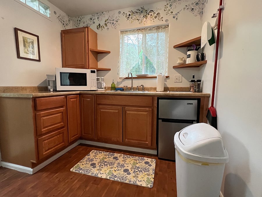 Furnished Finder property 449367_6 photo 10