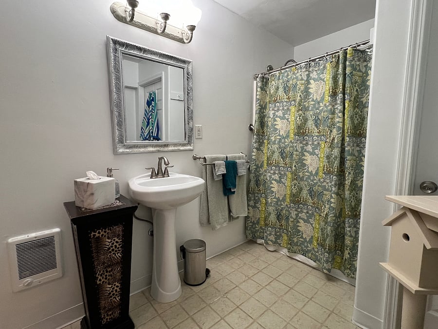 Furnished Finder property 449367_6 photo 14