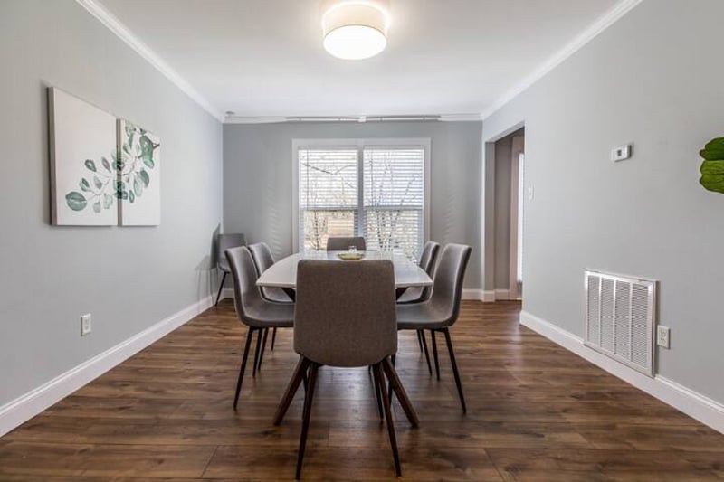 Dining room, seating for 8
