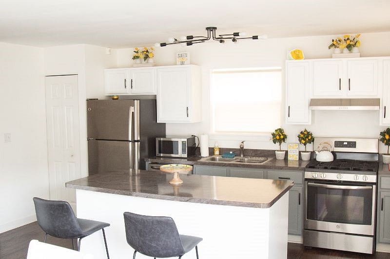 Furnished Finder property 449400_1 photo 3
