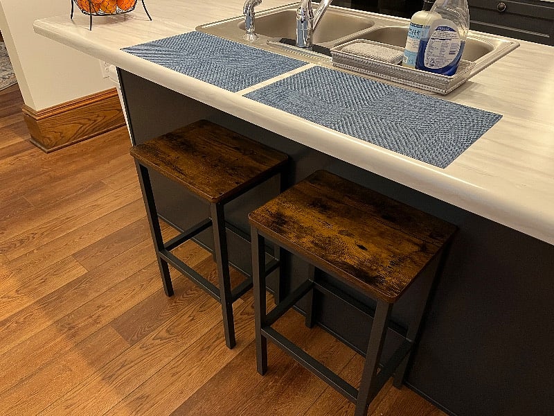Beautiful island with extra seating