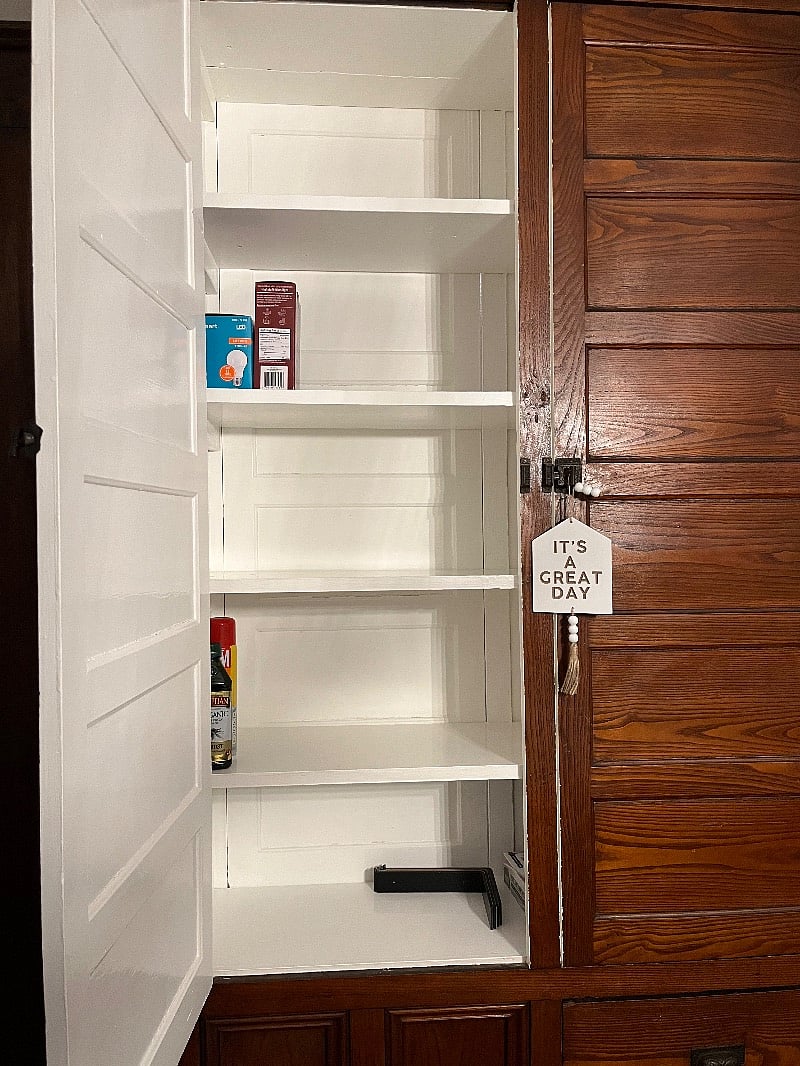 Lots of pantry storage!