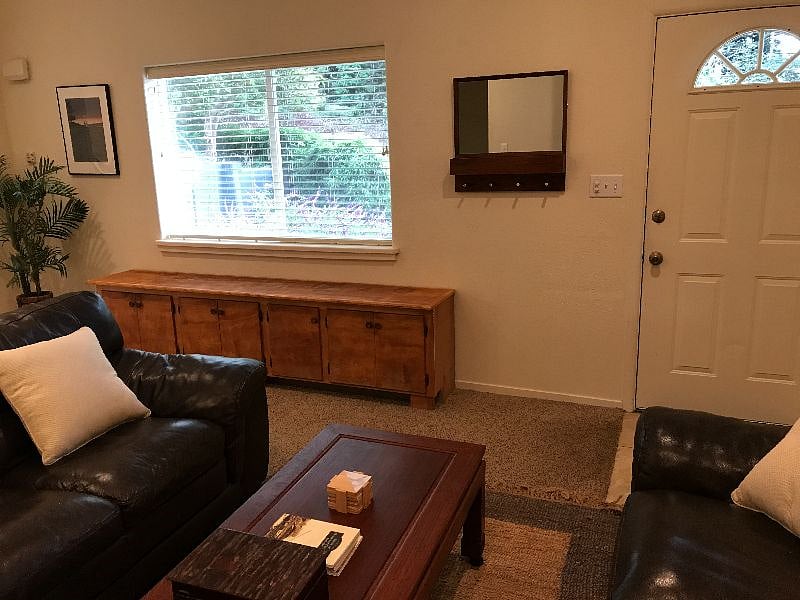 Furnished Finder property 449448_1 photo 3