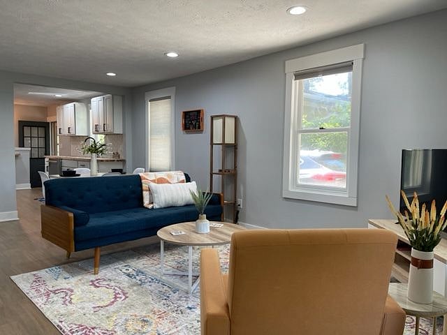 Furnished Finder property 449466_1 photo 3
